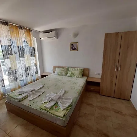 West Gæstehus Sunny Beach