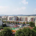 Къща за гости West 3*