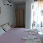 West Къща за гости Слънчев бряг