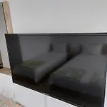 West Къща за гости 3*