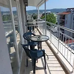 Къща за гости West 3*