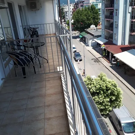 Pensión West 3*