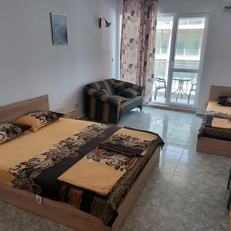 West Гостевой дом 3*