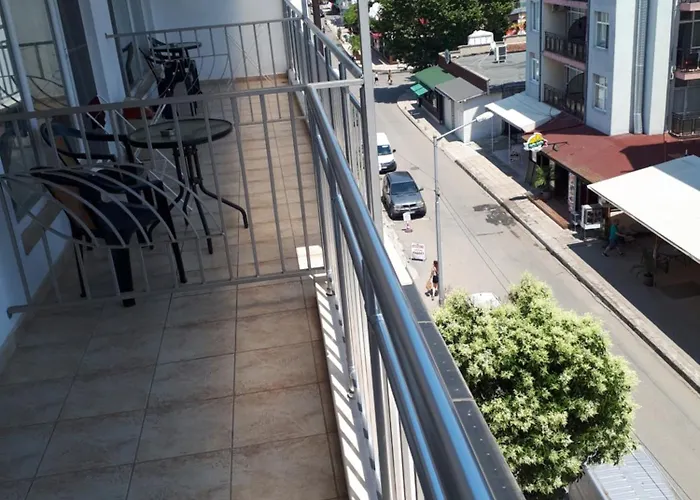 Къща за гости West 3*