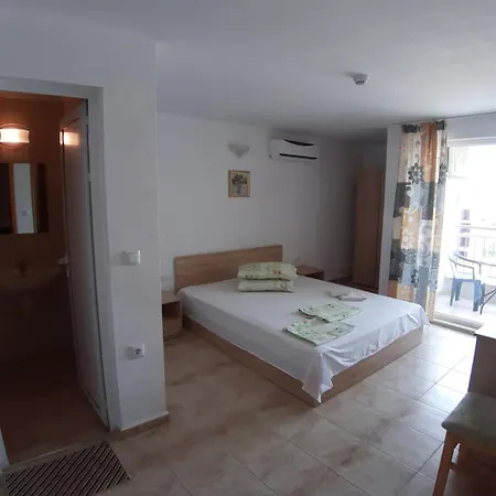 Πανσιόν West Σάνι Μπιτς